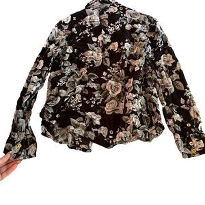 True Religion black and white rose button up